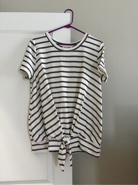 Striped Tie-Front Short Sleeve Top - Black & White by Lorrigold